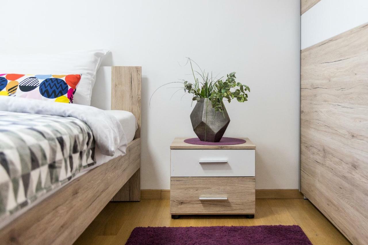 2 Bedroom Apt. In The Business Zone- Free Parking Zagreb Eksteriør bilde